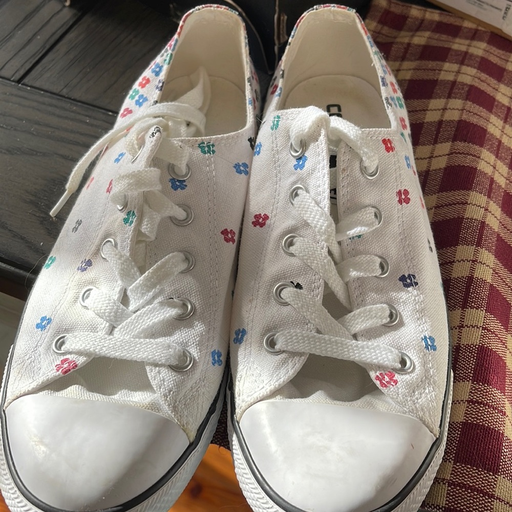 Converse Women Sneakers. Rare